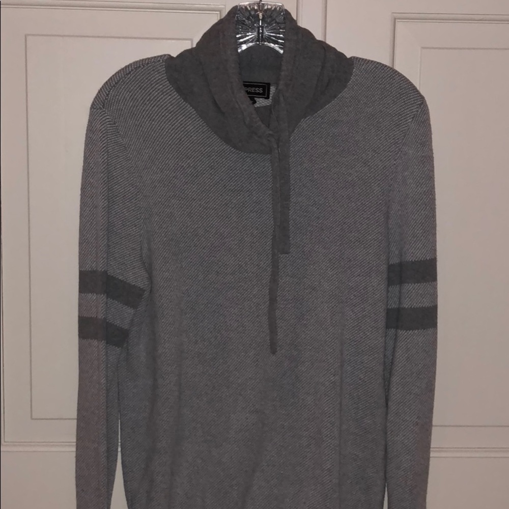 Gray Pullover